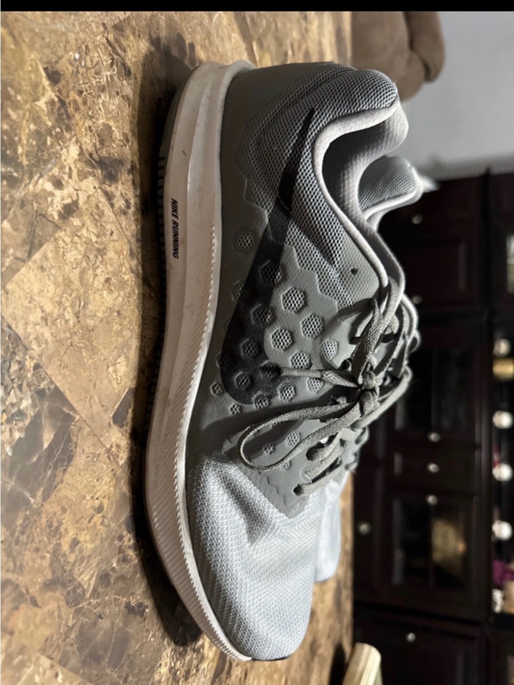 Nike Men's Light Gray Athletic Running Shoes